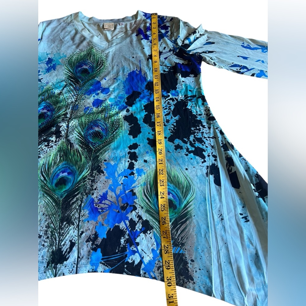 Jess & Jane Peacock Feather Print Bling Sharkbite Tunic Top 3/4 Slvs Size M - Picture 6 of 9